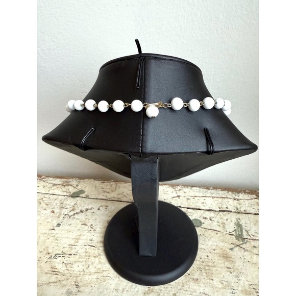 1950s Opaque White Marquise-Cut‎ Necklace & Clip-On Earrings Bridal Wedding Set - Picture 4 of 9